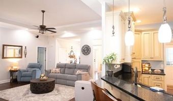110 Lake Ridge Dr, Baxley, GA 31513