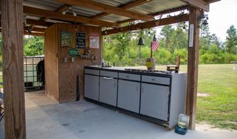 1758 Easons Bluff Rd, Baxley, GA 31513