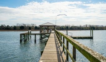8107 Doar Rd, Awendaw, SC 29429