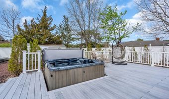 7 Glenwood Dr, Bayville, NJ 08721