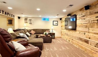 315 Fingal Dr, Alexandria, MN 56308