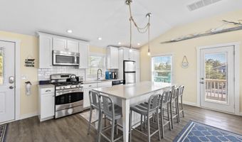 21 E 9th St, Barnegat Light, NJ 08006