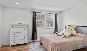5257 Washington St 5257, Boston, MA 02132