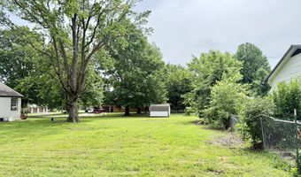 600 E Pearl St, Aurora, MO 65605