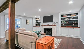42037 N Old Lake Ave, Antioch, IL 60002