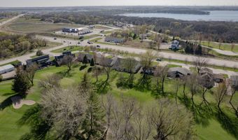 1018 Emerald Hills Dr, Arnolds Park, IA 51331