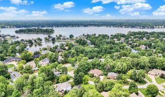 9015 Admirals Pointe Dr, Indianapolis, IN 46236