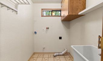 55482 DELTA Rd, Blue River, OR 97413