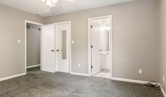 204 Oakwood Farms Ct, Ballwin, MO 63021
