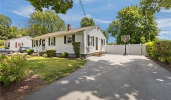 33 Fairhaven Rd, Cumberland, RI 02864