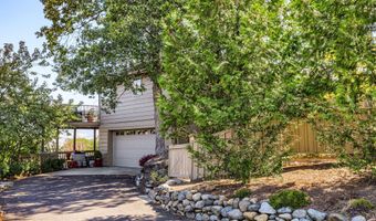 290 Skycrest Dr, Ashland, OR 97520