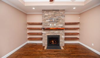 516 Abberly Ln, Boiling Springs, SC 29316