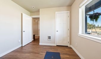 21227 Thornhill Ln, Bend, OR 97701