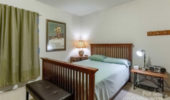 332 Appeldoorn Cir, Asheville, NC 28803