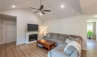 5 Arran Ln, Bella Vista, AR 72715