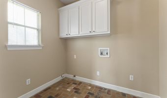 17647 Lake Azalea Dr, Baton Rouge, LA 70817
