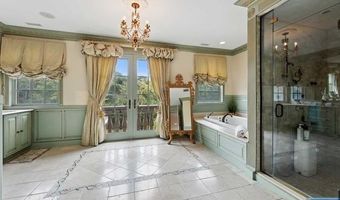 31 Marie Major Dr, Alpine, NJ 07620