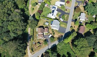 35 Anna Olivo Ct, Narragansett, RI 02882