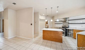 217 Sky View Dr, Adkins, TX 78101