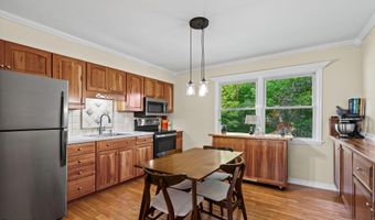 22 Collegeview Dr, Albany, NY 12211