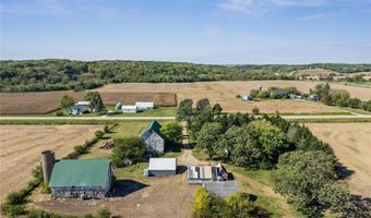 4705 Prairieburg Rd, Anamosa, IA 52205