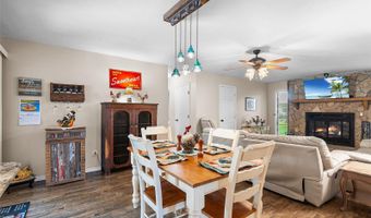 204 ESSARY St N, Auburndale, FL 33823