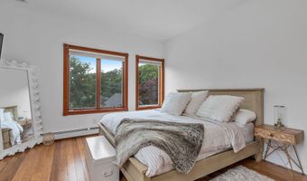 29 Grand Ave, Atlantic Highlands, NJ 07716