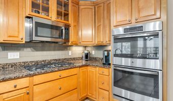 4 Faulkners Pl, Barnegat, NJ 08005