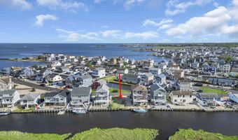 230 N Bay Dr, Bayville, NJ 08721