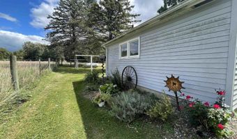 4658 N Croswell Rd, Alma, MI 48801
