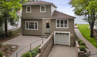 17646 S Ridgewood Dr, Arcadia, MI 49613