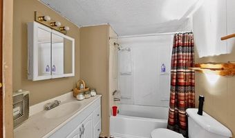 10 S Imperial Dr, Alabaster, MI 48763