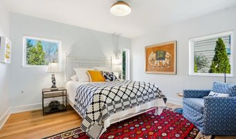 5619 OAKMONT Ave, Bethesda, MD 20817