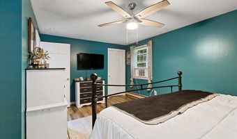 279 Dunn Rd, Belgrade, ME 04917