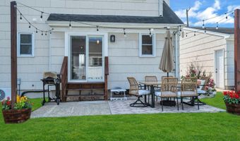 728 Neptune Ave, Beachwood, NJ 08722