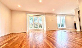 74 Plymouth Rd, East Providence, RI 02914