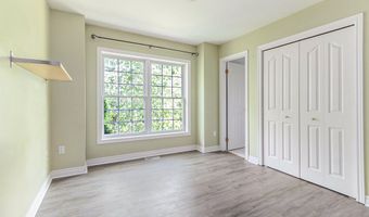 1017 Bluestem Ln, Ann Arbor, MI 48103
