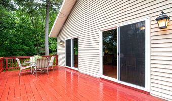 156 Sherwood Cir, Brattleboro, VT 05301
