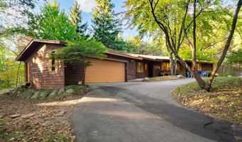 7380 Leonard St NE, Ada, MI 49301