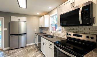 1106 Omaha St, Belle Fourche, SD 57717