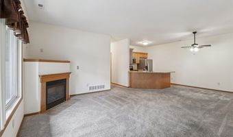 522 Kelsey Ln, Altoona, IA 50009