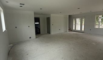 661 Main St, Acushnet, MA 02743