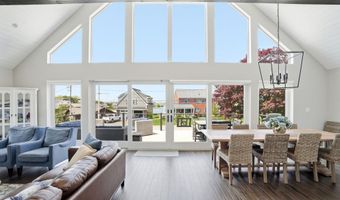 4 Cross Rd, Bourne, MA 02532
