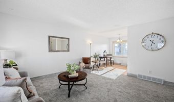 609 RIDGELAND St, Cheyenne, WY 82009