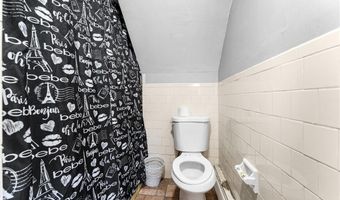 2 Chilton St, Bristol, RI 02809