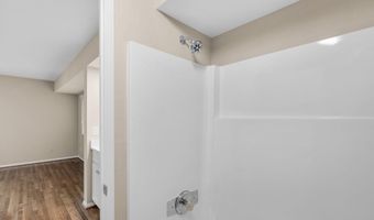 13 FARSTA Ct, Rockville, MD 20850