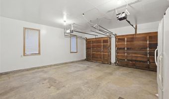 3 Larissa Ct, Airmont, NY 10952