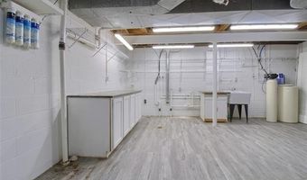 341 Corrie Rd, Ann Arbor, MI 48105