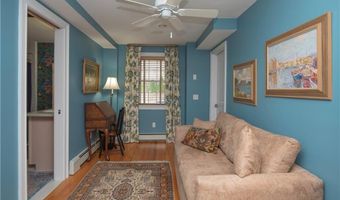 8 Cottage St 2, Newport, RI 02840