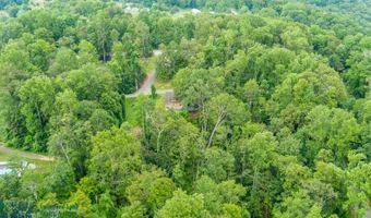 65 Lakeshore Dr, Albany, KY 42602